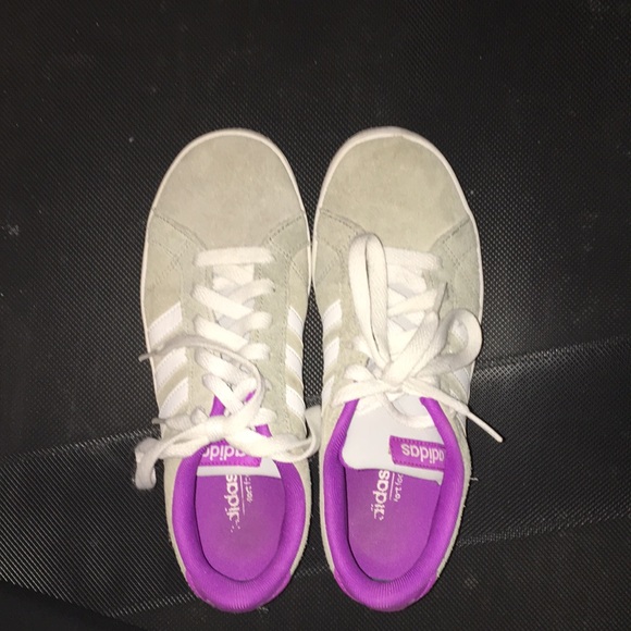 shoes - Picture 3 of 3